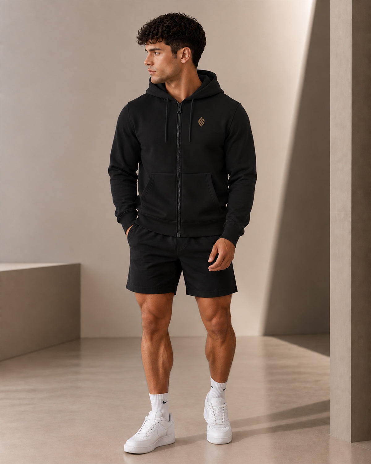 ESSENTIAL HOODIE ZIP — BLACK